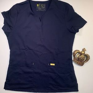 FIGS Navy 2 Pocket SS Top